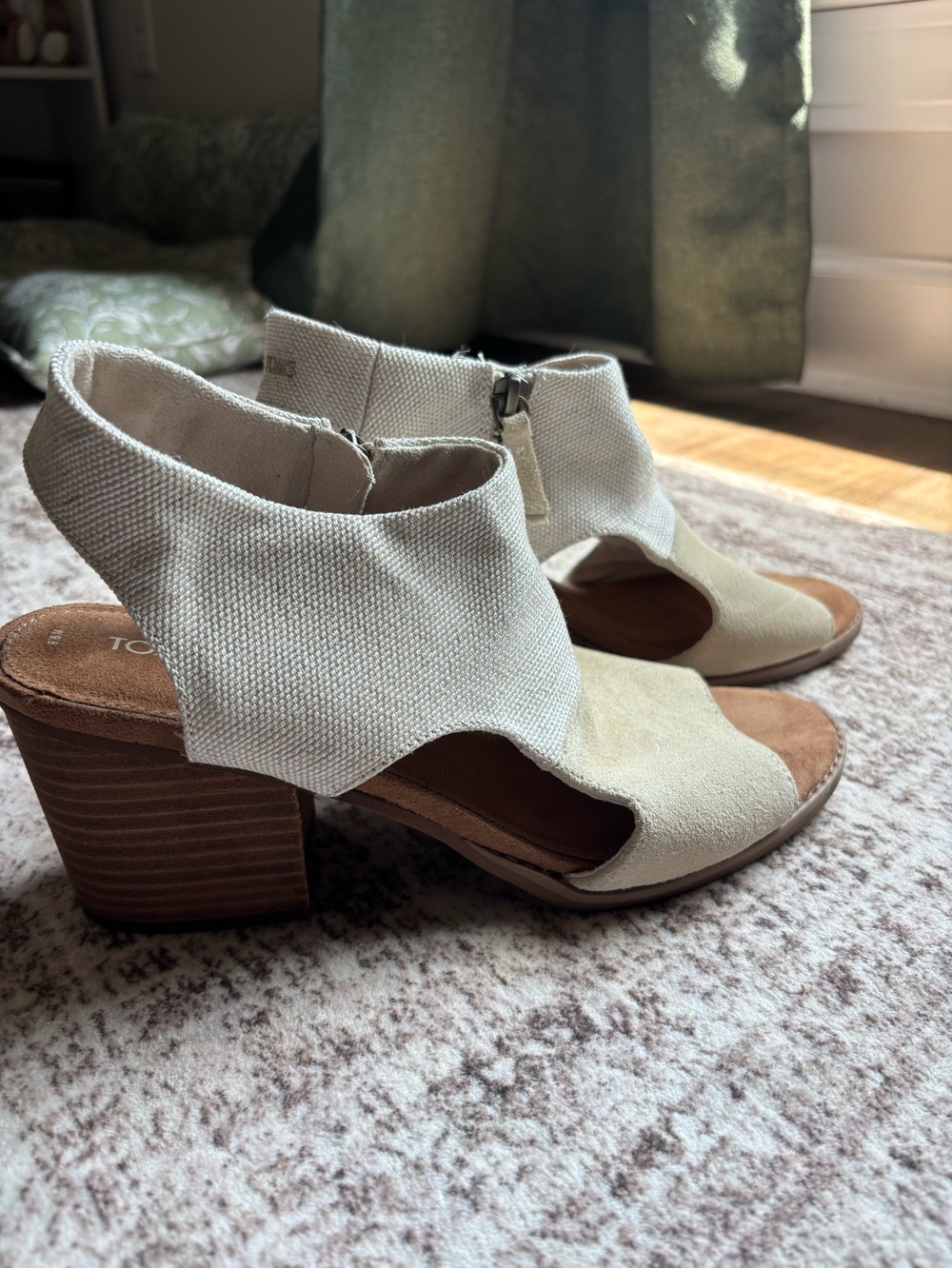 Toms Eliana Cream Canvas Open-toe Block Heel Sandals